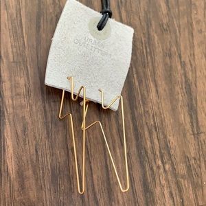 Urban essential geometric hoop earring